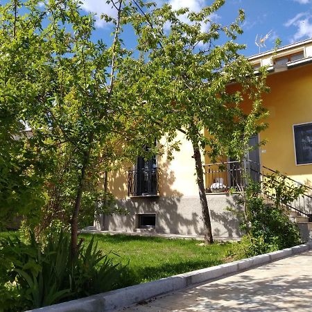 B&B A Casa Di Emy Barisciano ภายนอก รูปภาพ