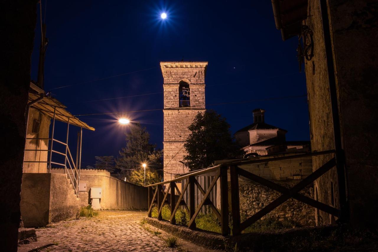 B&B A Casa Di Emy Barisciano ภายนอก รูปภาพ